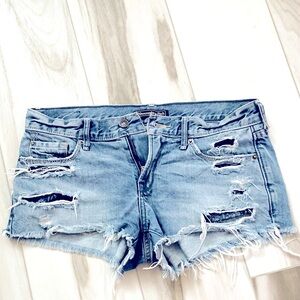 Abacrombie & Fitch woman’s shorts Low Rise size 26 (2)